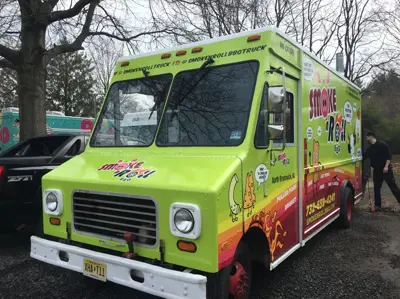 Vehicle Logos Lettering and Wraps Photo